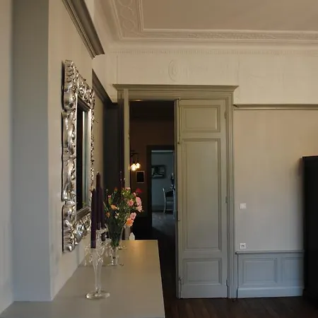 Chateau Mezger Bed & Breakfast *