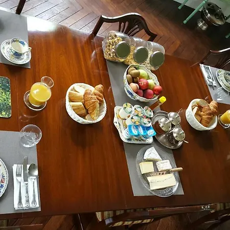 Chateau Mezger Bed & Breakfast *