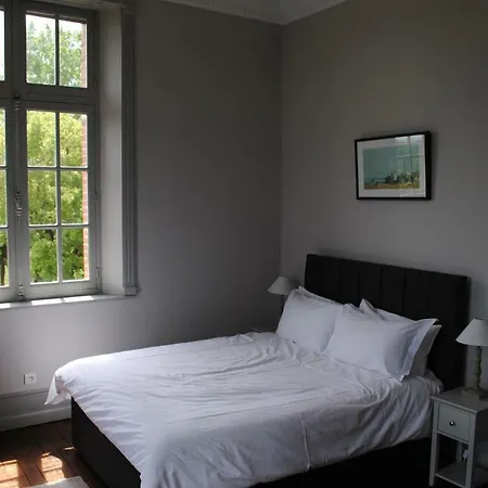 Chateau Mezger Bed & Breakfast *