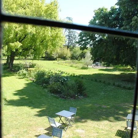Chateau Mezger Bed & Breakfast *