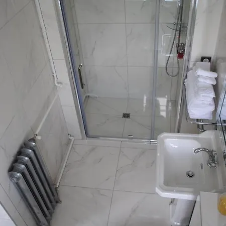 Chateau Mezger Bed & Breakfast 3*