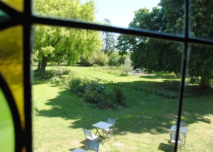 Chateau Mezger Nocleg ze śniadaniem 3*