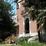 Chateau Mezger Bed and breakfast Albefeuille-Lagarde