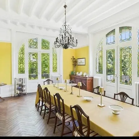 Chateau Mezger Bed and breakfast